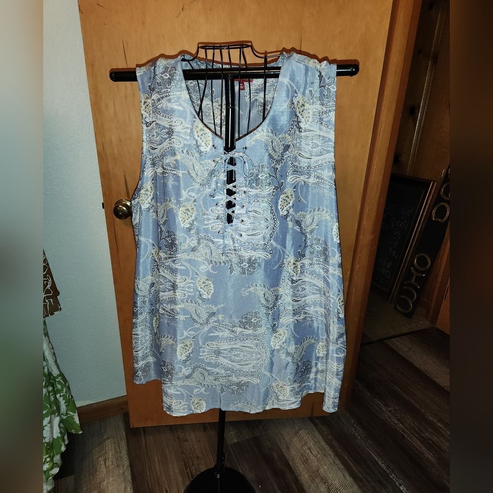 Downing Studio Sleeveless Top Size 4x Stunning Color